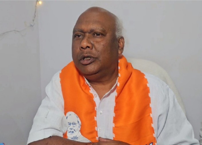 कार और बाइक में भिड़ंत, बाल-बाल बचे भाजपा प्रत्याशी चिंतामणी महाराज, तीन की हालत गंभीर…