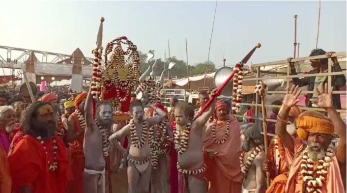 महाशिवरात्रि:राजिम कुंभ कल्प में साधु संतों ने निकाली भव्य शोभायात्रा, शौर्य का भी किया प्रदर्शन…