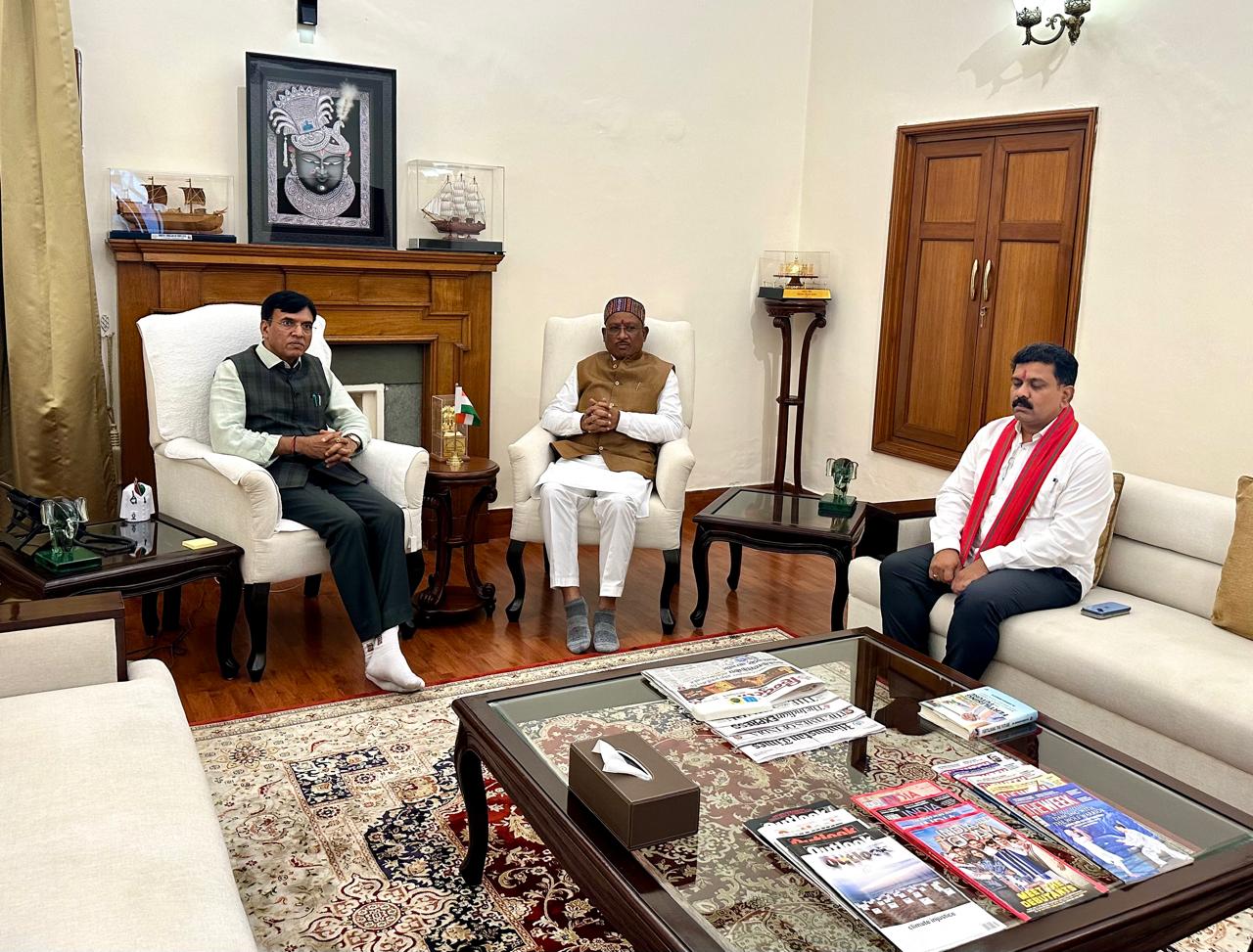 मुख्यमंत्री  विष्णु  देव साय ने नई दिल्ली में केंद्रीय मंत्री डॉ. मनसुख मंडाविया से रोजगार सृजन, श्रमिक कल्याण और खेल सुविधाओं पर की चर्चा