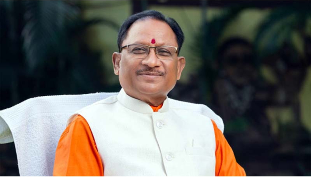 मुख्यमंत्री श्रमवीरों के मेधावी बच्चों को देंगे एक लाख रुपए की प्रोत्साहन राशि का और स्कूटी खरीदने एक लाख रूपए का चेक