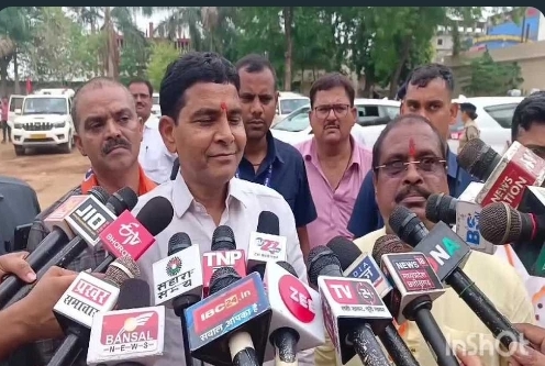 छत्तीसगढ़ में भी लागू होगा दुकानों के सामने नेम प्लेट लगाने का नियम? साय कैबिनेट के मंत्री ने कही ये बात