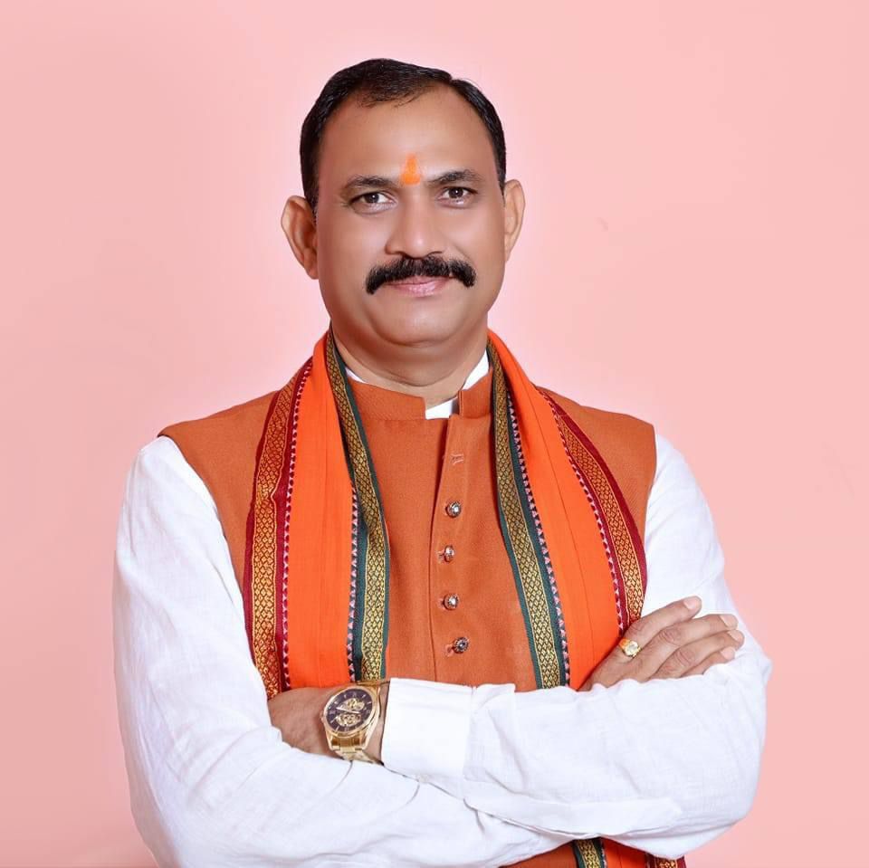 स्वास्थ्य मंत्री श्याम बिहारी जायसवाल की अनुशंसा पर 15 चिकित्सा अधिकारियों को मिली नियुक्ति चिकित्सकों की पदस्थापना से बेहतर हो रही है स्वास्थ्य व्यवस्था