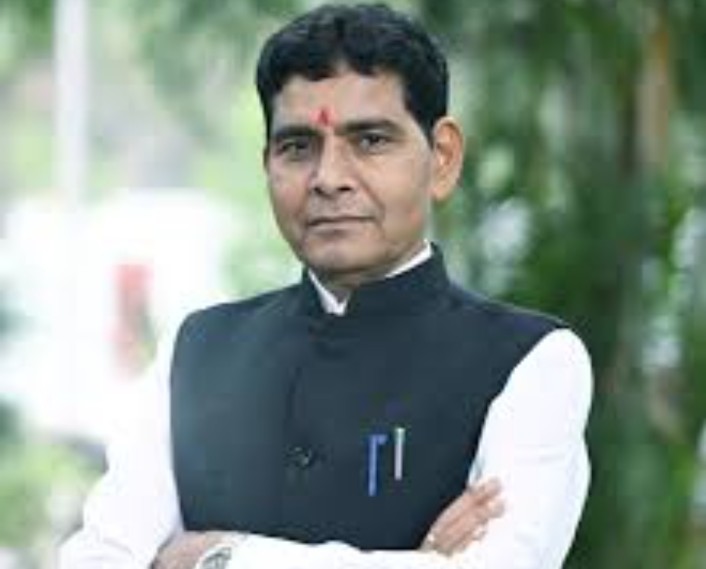 विकास कार्यो को तेजी से पूरा करने सरकार प्रतिबद्ध : टंक राम वर्मा