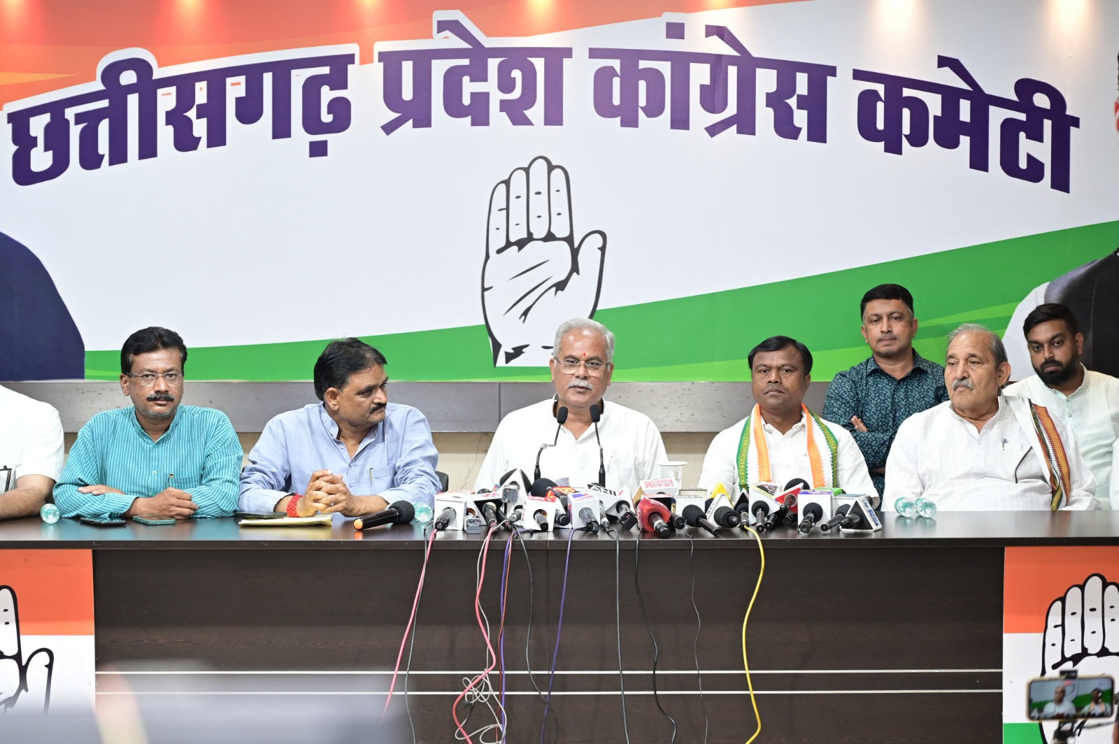 कवर्धा कांड पर पूर्व मुख्यमंत्री भूपेश बघेल ने सरकार से पूछे पांच सवाल