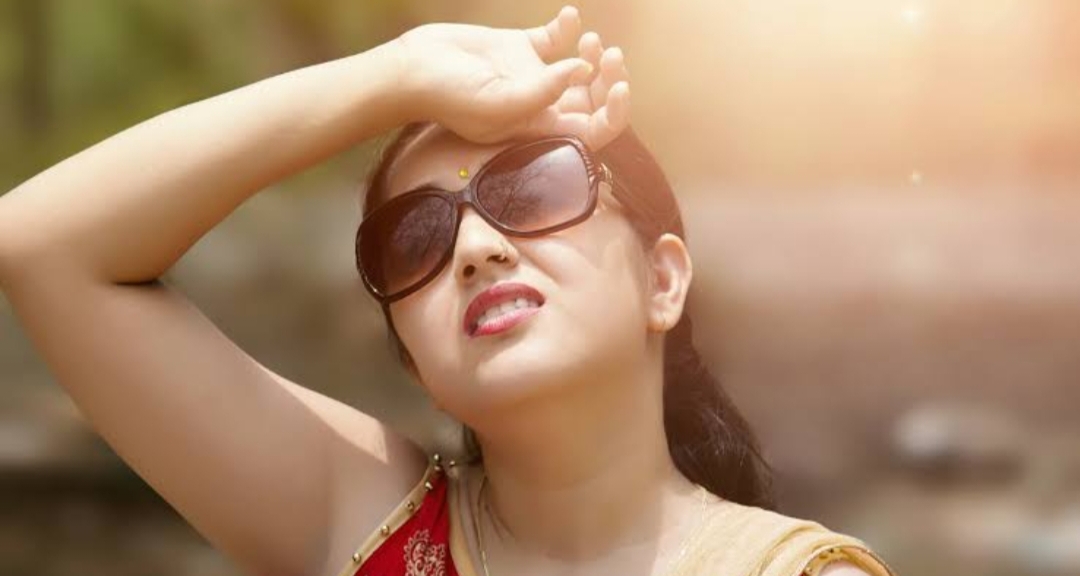 ज्यादा देर धूप में रहने से हो सकता स्किन कैंसर, ये सावधानी है जरूरी