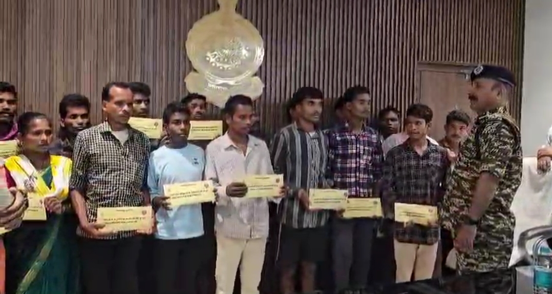 22 नक्सलियों का आत्मसमर्पण: बीजापुर में नक्सल उन्मूलन अभियान को बड़ी सफलता