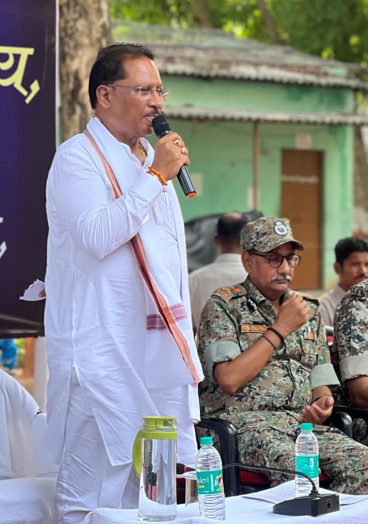 मुख्यमंत्री विष्णु देव साय का गलगम दौरा, जवानों से की मुलाकात, नक्सल मुक्त छत्तीसगढ़ का संकल्प, मार्च 2026 तक लक्ष्य