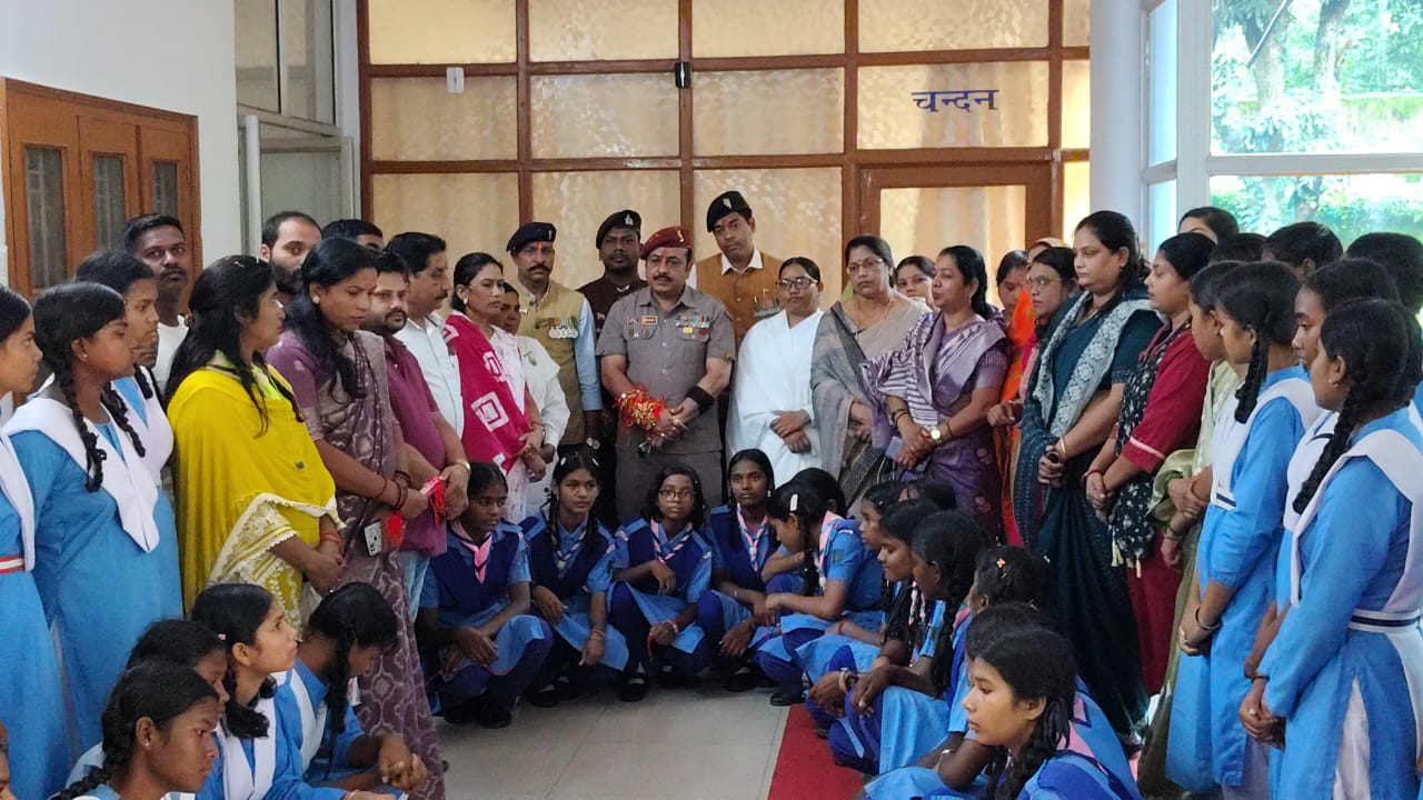 कोरिया पहुँची सैनिक सम्मान यात्रा, महिला मोर्चा ने वीर जवानों को बाँधी राखी