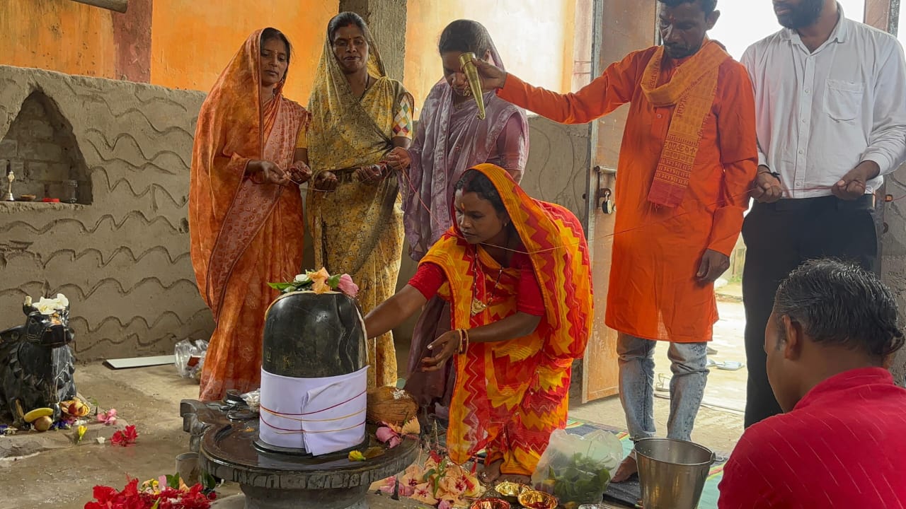सोनहत में विराजे “सोनेश्वर महादेव” – 104 गांवों में मनेगा उत्सव, घर-घर पहुंचेगा प्रसाद