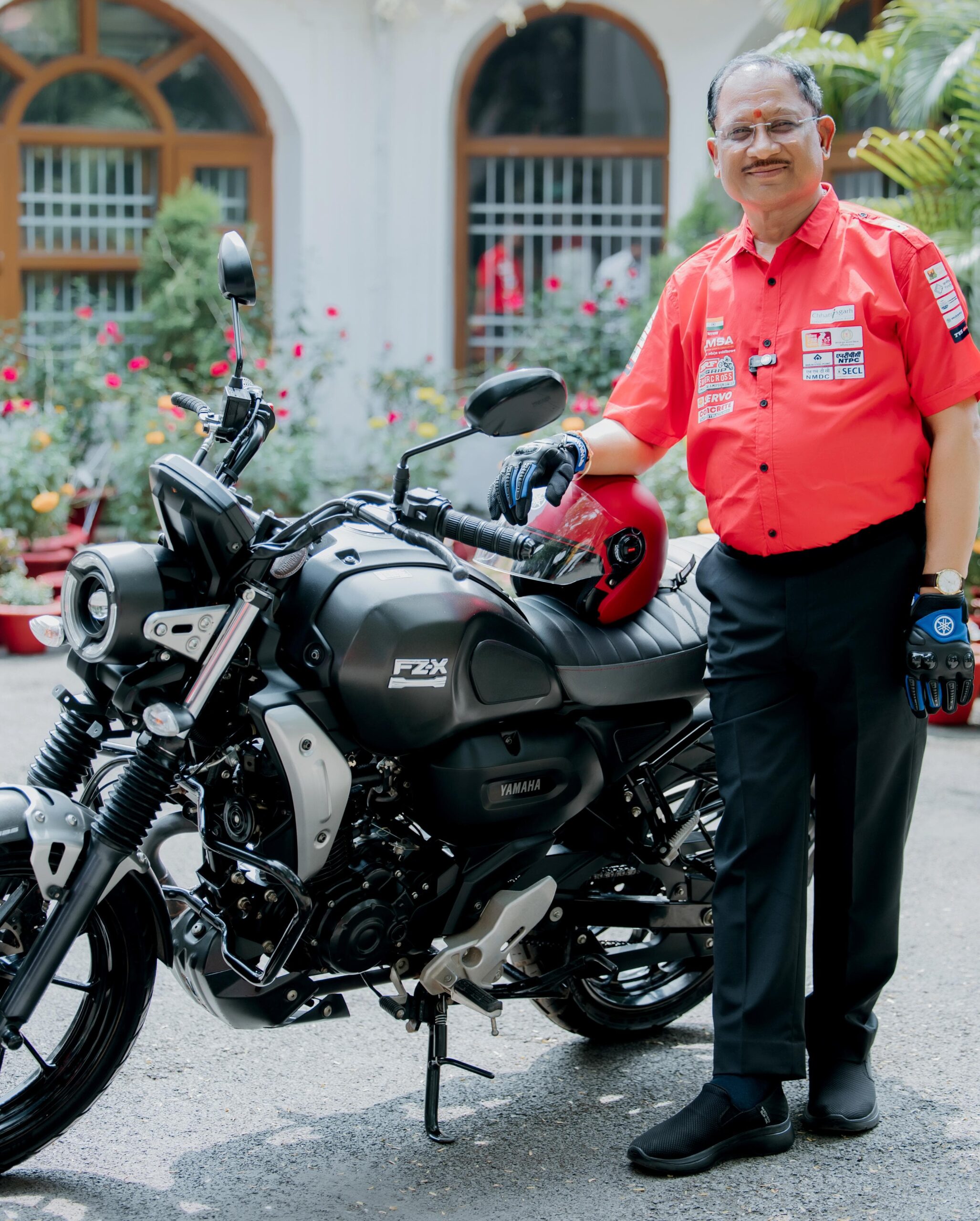 CM साय ने स्वयं बाइक चलाकर युवाओं को दिया सुरक्षित ड्राइविंग का संदेश