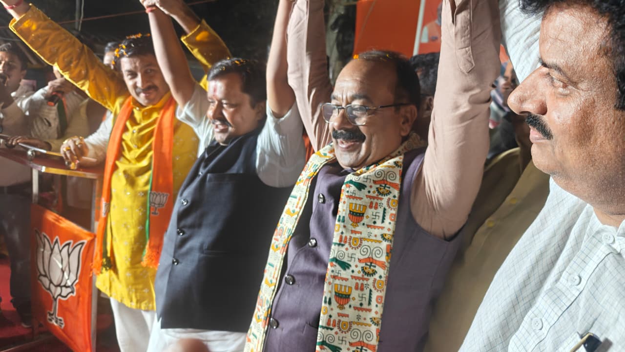 बांकीपुर में भाजपा की शक्ति प्रदर्शन रैली, मंच पर दिखी बड़ी एकजुटता — अरुण साव, विजय शर्मा, रेखा गुप्ता और रविकिशन ने मांगा नितिन नबीन के लिए जनसमर्थन