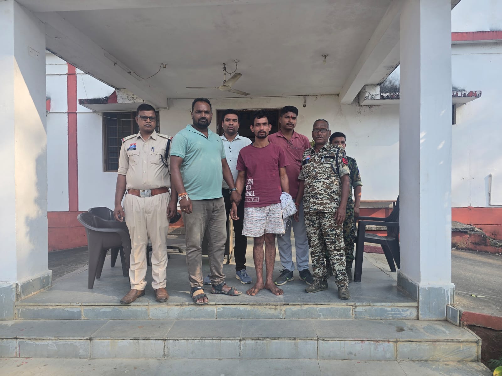 जेल से फरार शातिर चोर महेंद्र दीवान गिरफ्तार