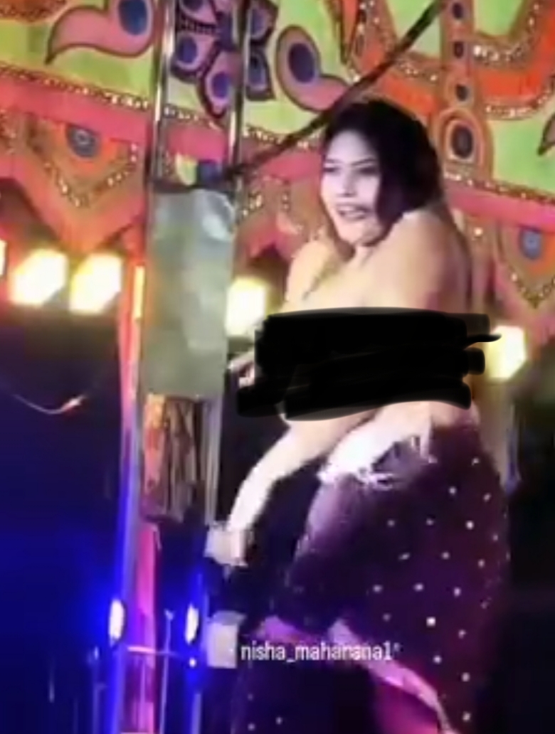 ओपेरा के नाम पर अश्लील डांस, 4 पर अपराध दर्ज; वीडियो में दिखे पुलिसकर्मी लाइन अटैच – एसडीएम पर कार्रवाई अब भी सवालों के घेरे में