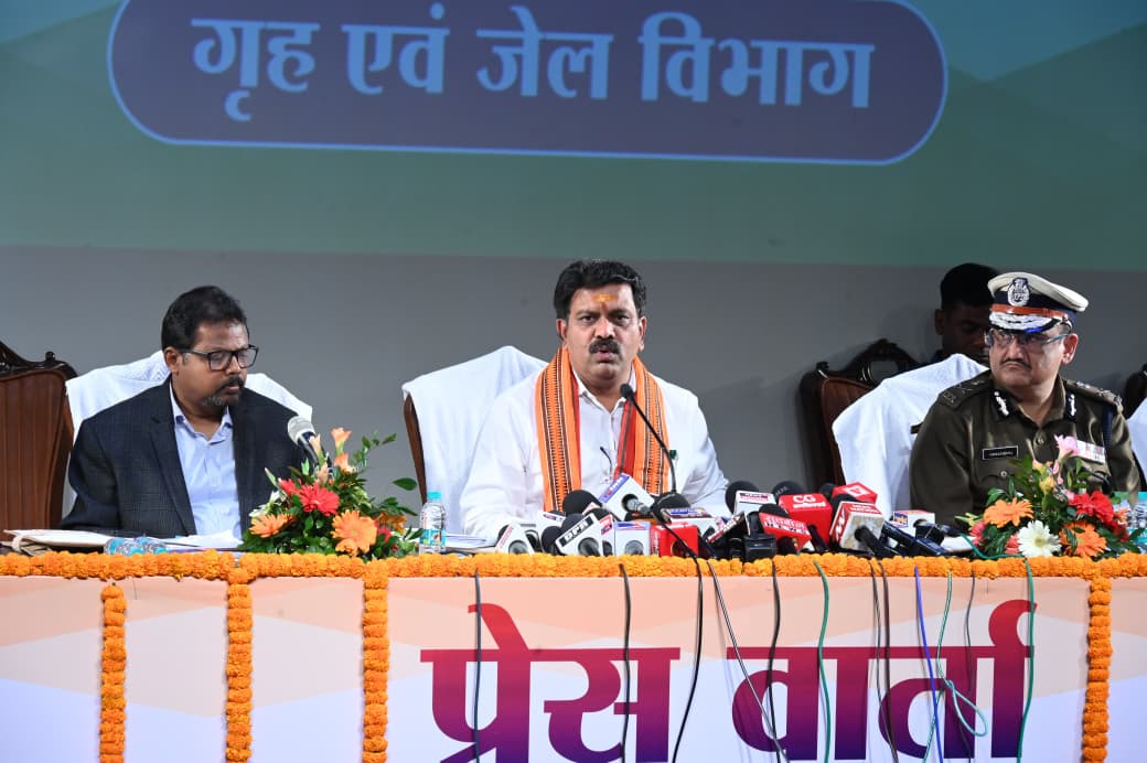 नए आपराधिक कानूनों से तेज हुई पुलिसिंग, बस्तर में शांति का संकल्प – विजय शर्मा