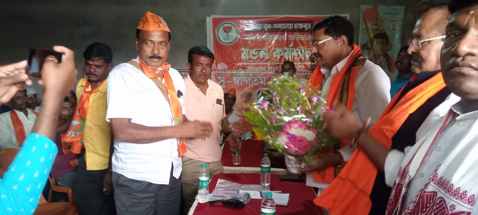 दयाल दास बघेल का पश्चिम बंगाल प्रवास: कुलतूली के ग्राम कतामारी में कार्यकर्ताओं द्वारा किया भव्य स्वागत, चुनावी विजय का लिया गया दृढ़ संकल्प