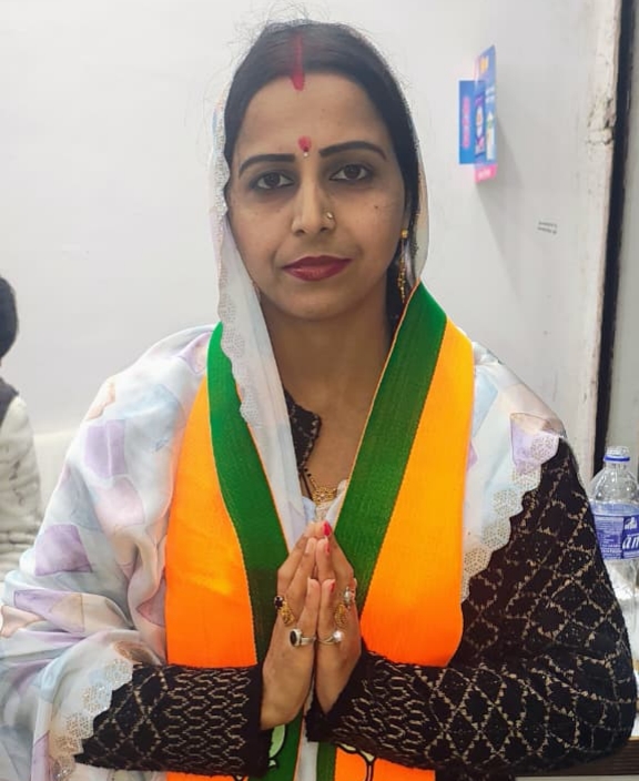 सूरजपुर शहर महिला मोर्चा मंडल अध्यक्ष बनीं रोशनी सोनी
