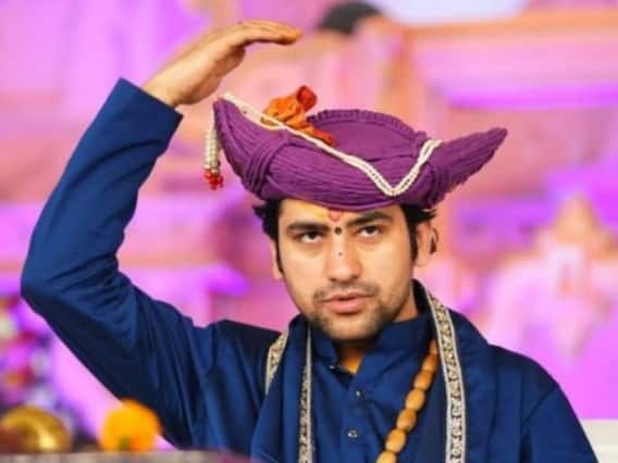 बागेश्वर धाम सरकार की दहाड़: धर्मांतरण पर पंडित धीरेंद्र शास्त्री का बड़ा बयान, “हालेलुया वालों की मारी जाएगी ठठरी”