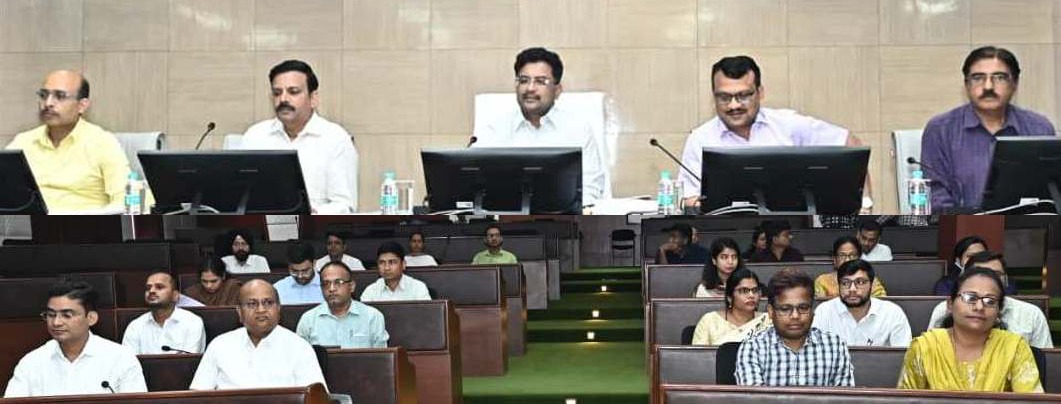 चार जिलों के सहायक आयुक्तों को कारण बताओ नोटिस, आश्रम-छात्रावास सुधार के लिए दो माह की मोहलत