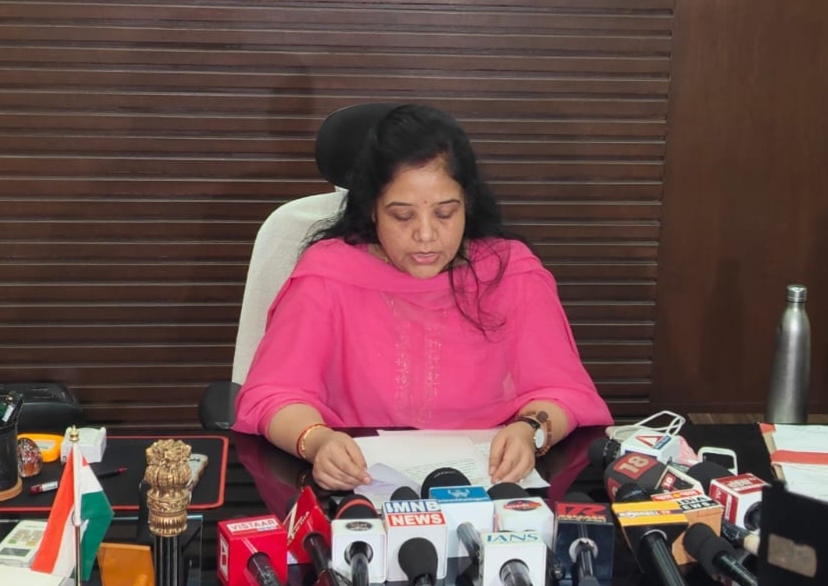 प्रेम प्रसंग में युवक की निर्मम हत्या, पिटाई के बाद जिंदा ही गड्ढे में दफनाया — महिला समेत 5 गिरफ्तार